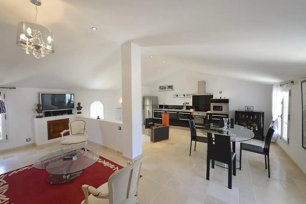 Holiday home Chateau De La Clapiere Hyeres France